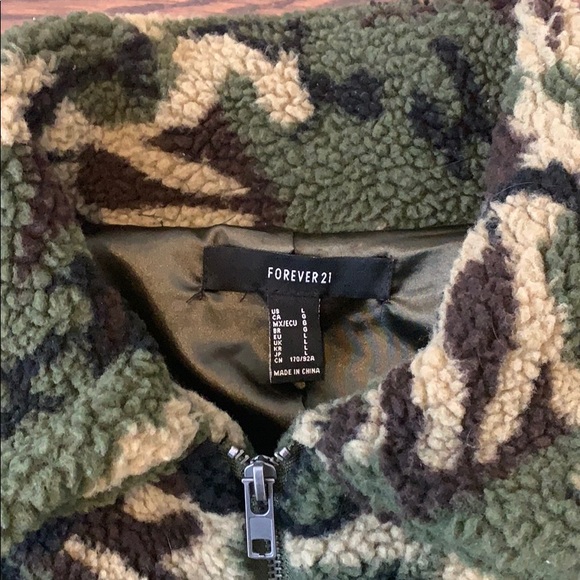 Forever 21 Teddy Jacket - Picture 2 of 2
